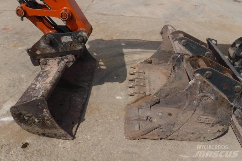 Hitachi ZX 85 US B-6 Midi bagri 7t – 12t