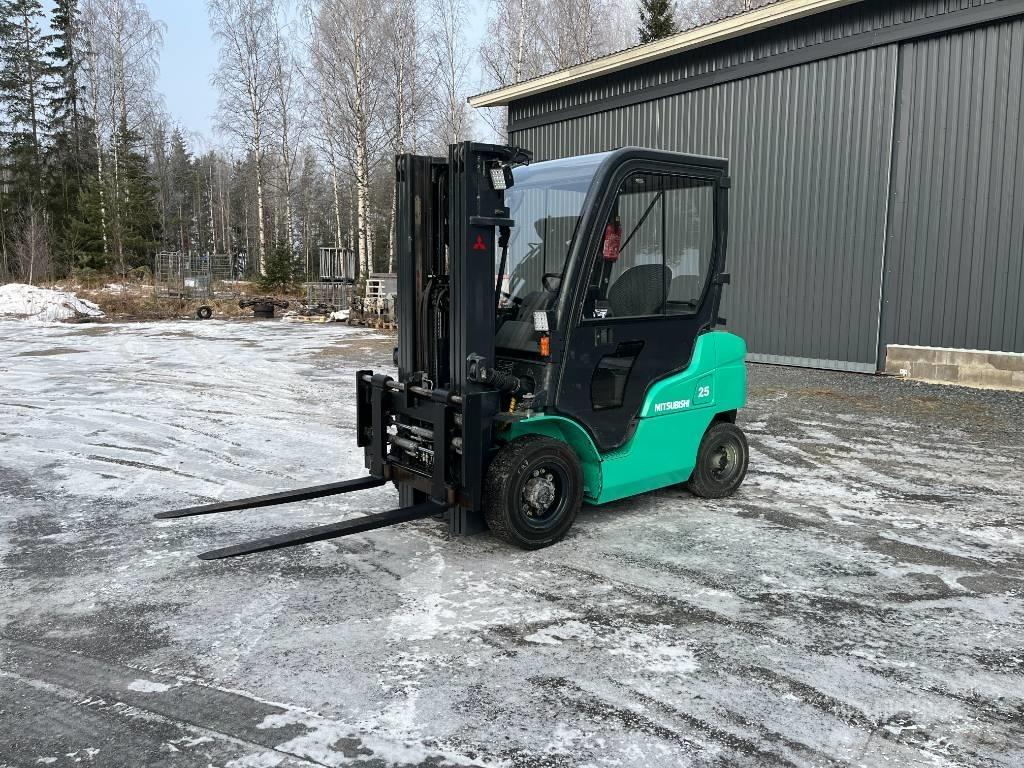 Mitsubishi FD25NT Dizelski viličarji