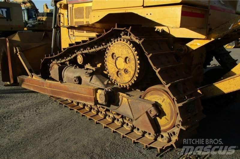 CAT D6R Buldožerji goseničarji