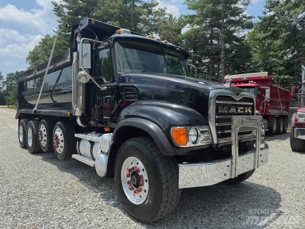 Mack Granite CV 713 Kiper tovornjaki
