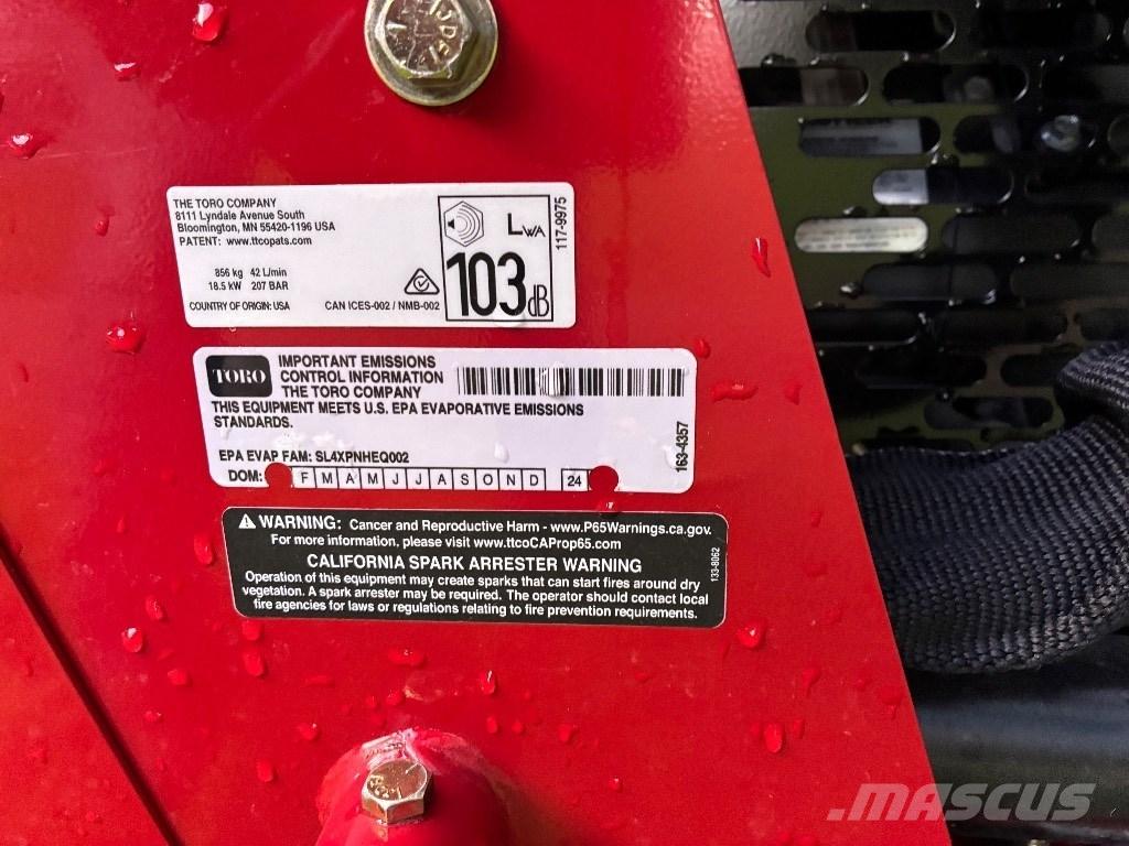 Toro TX427 Skid steer mini nakladalci