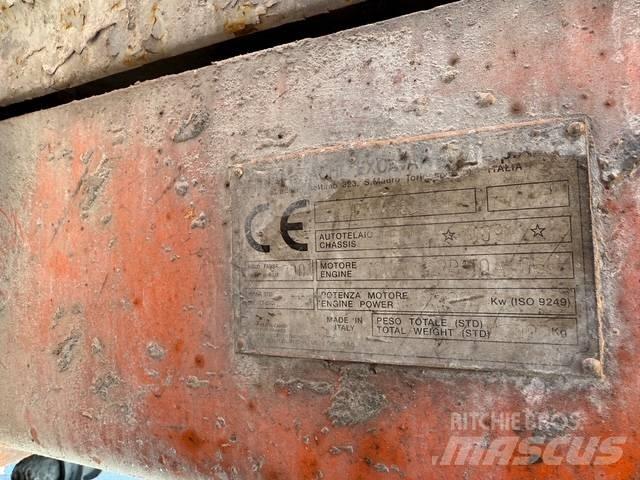 Hitachi EX 455 LC Bagri goseničarji