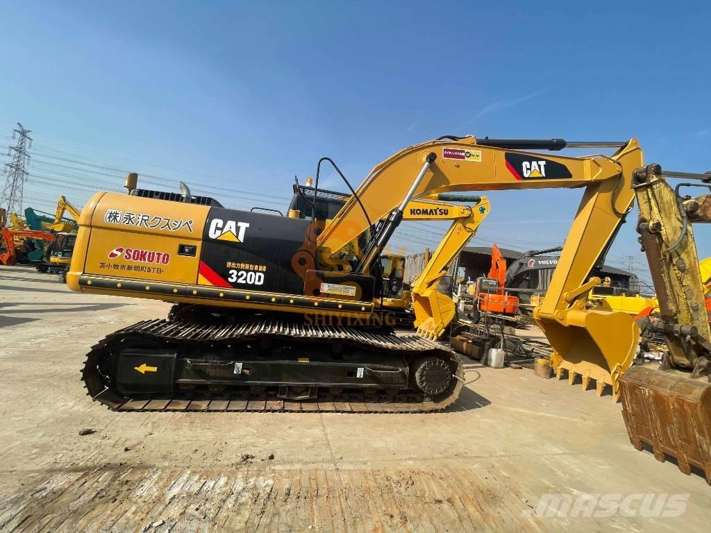 CAT 326 D2 Bagri goseničarji