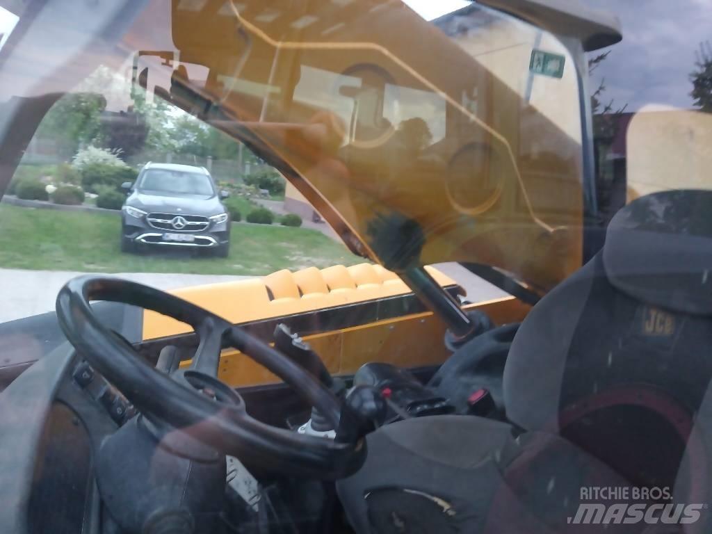 JCB 536 70 536 70 Teleskopski kolesni nakladalci