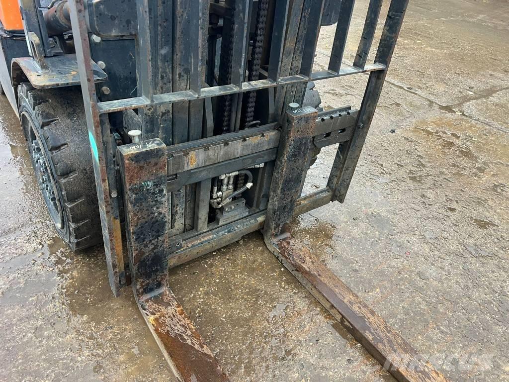 Doosan D 30 GP Dizelski viličarji