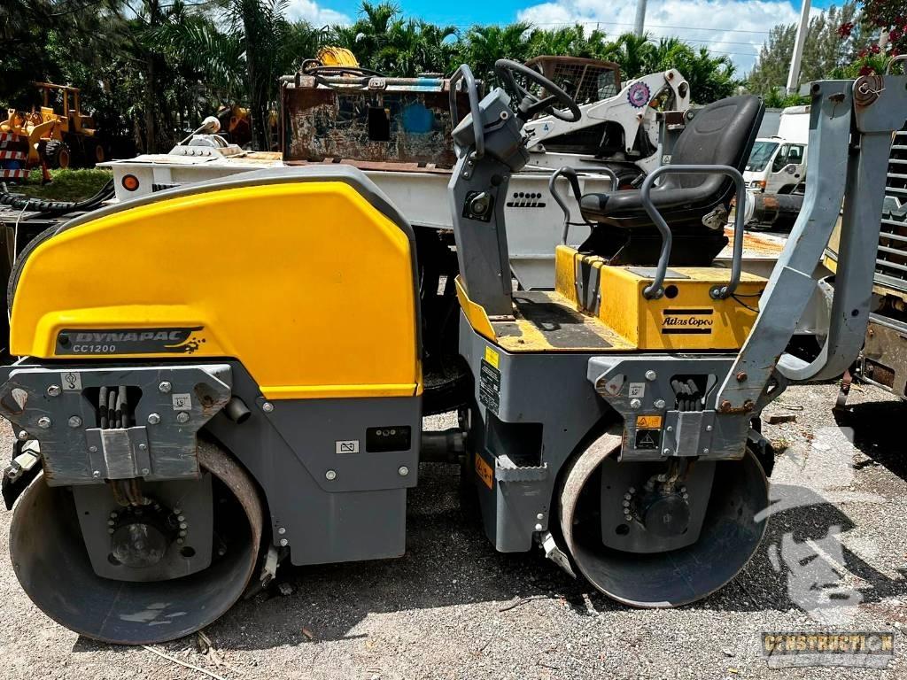 Dynapac CC 1200 Dvojni valjarji