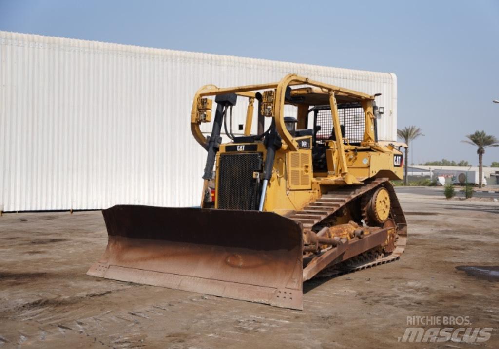 CAT D 6 R Buldožerji goseničarji