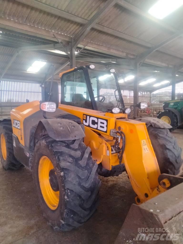 JCB 526-56 Kmetijski teleskopski nakladalci