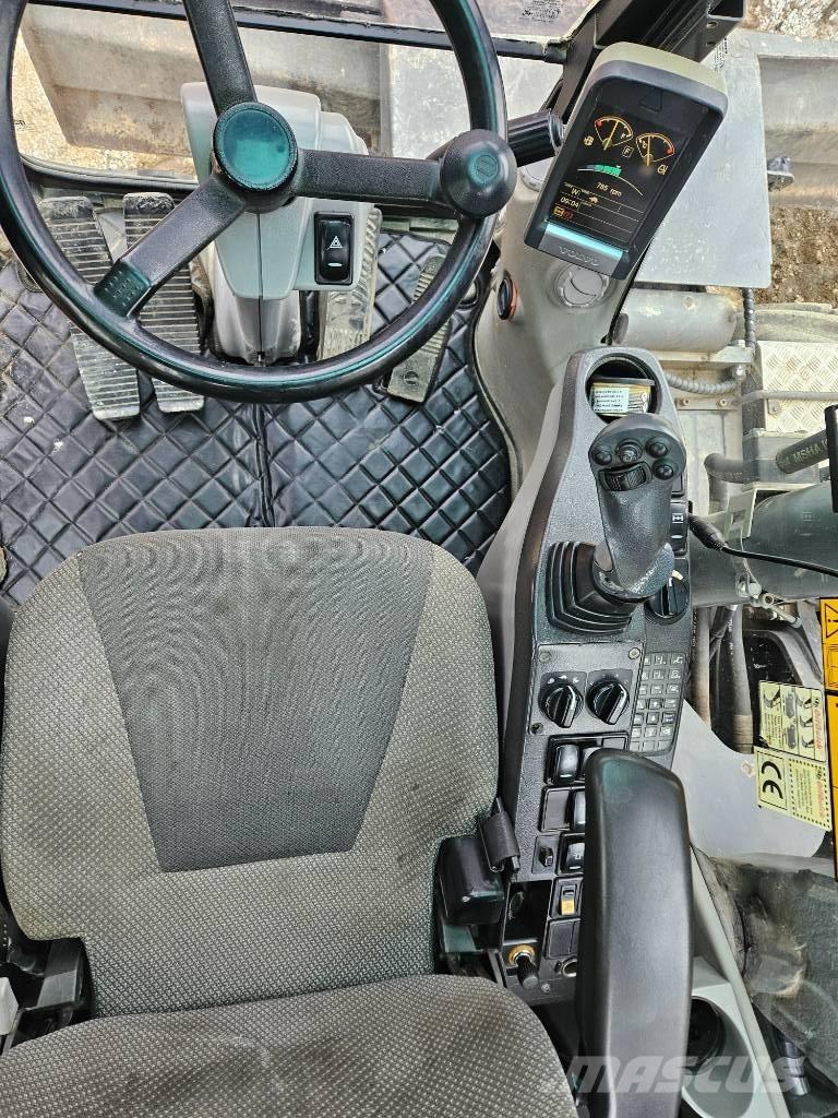 Volvo EW 160 C Bagri na kolesih