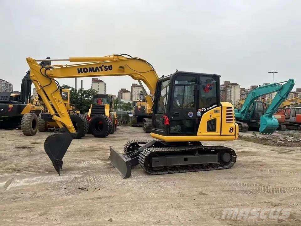 Komatsu PC70-8 Midi bagri 7t – 12t