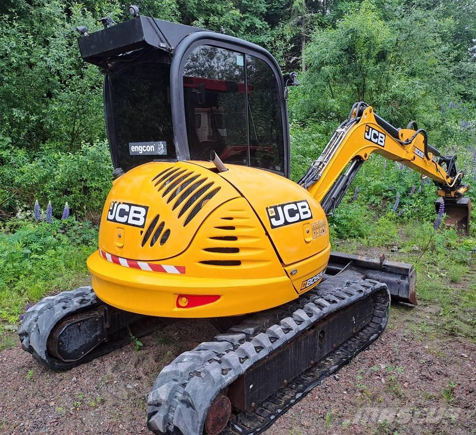 JCB 8055 Mini bagri <7t