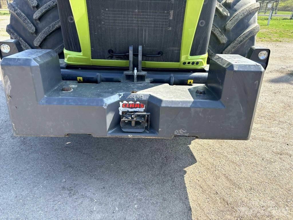 CLAAS Xerion 5000 Traktorji