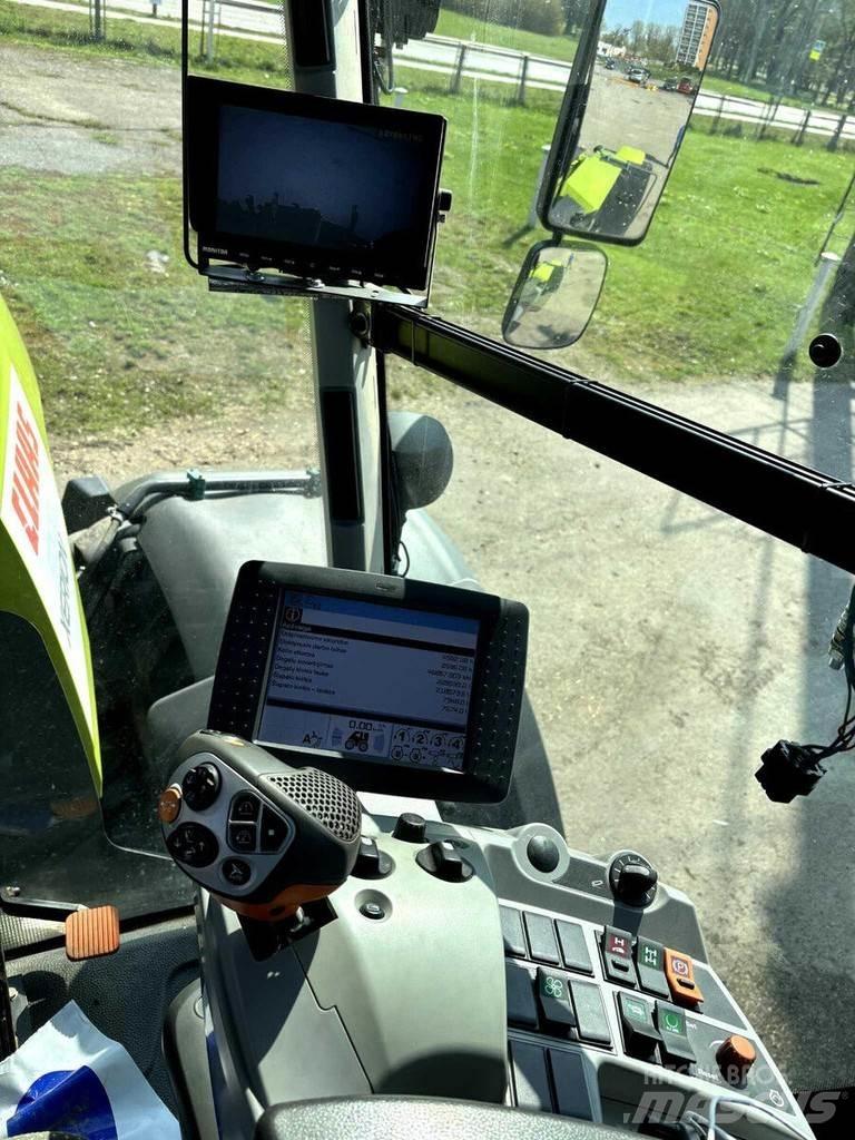 CLAAS Xerion 5000 Traktorji