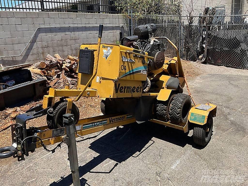 Vermeer SC252 Rezkalci panjev/štorov