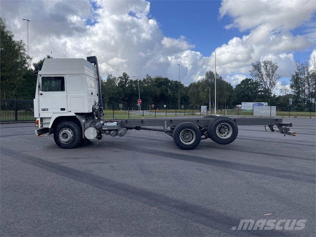 Volvo F 12 Tovornjaki-šasije