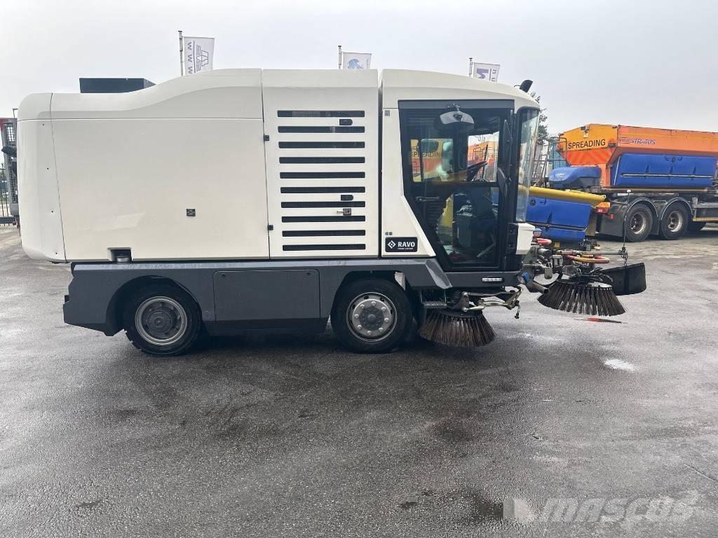 Ravo 540CD Cestni pometači