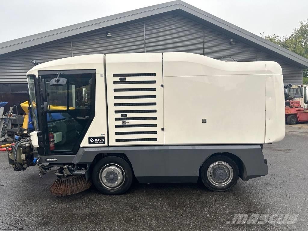 Ravo 540CD Cestni pometači