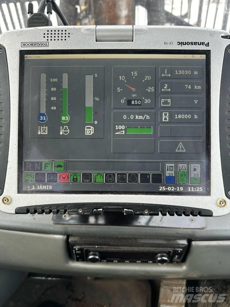 Komatsu 840 TX Forwarderji