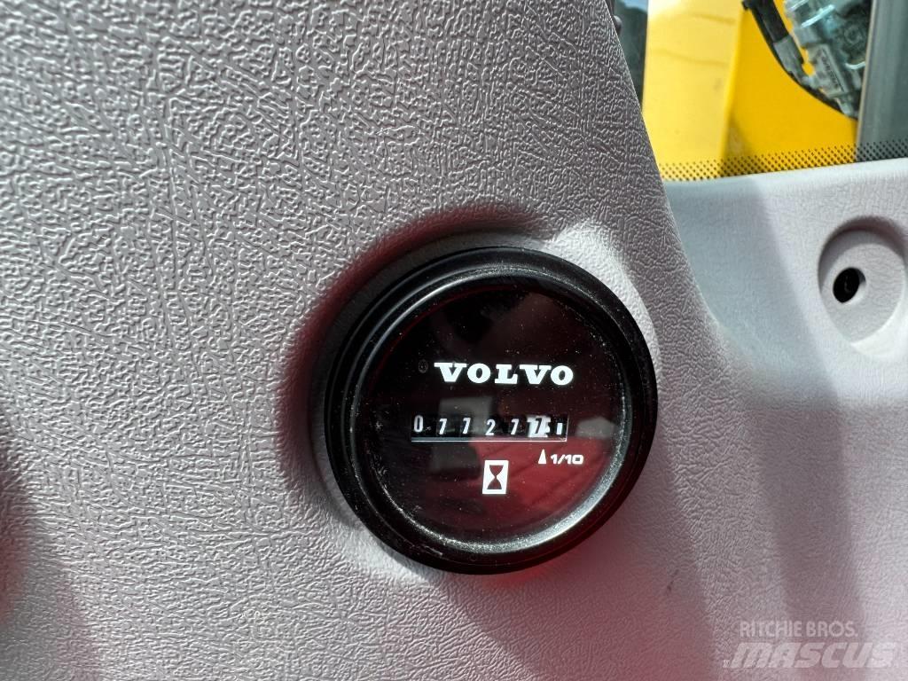 Volvo EWR 150 E Bagri na kolesih