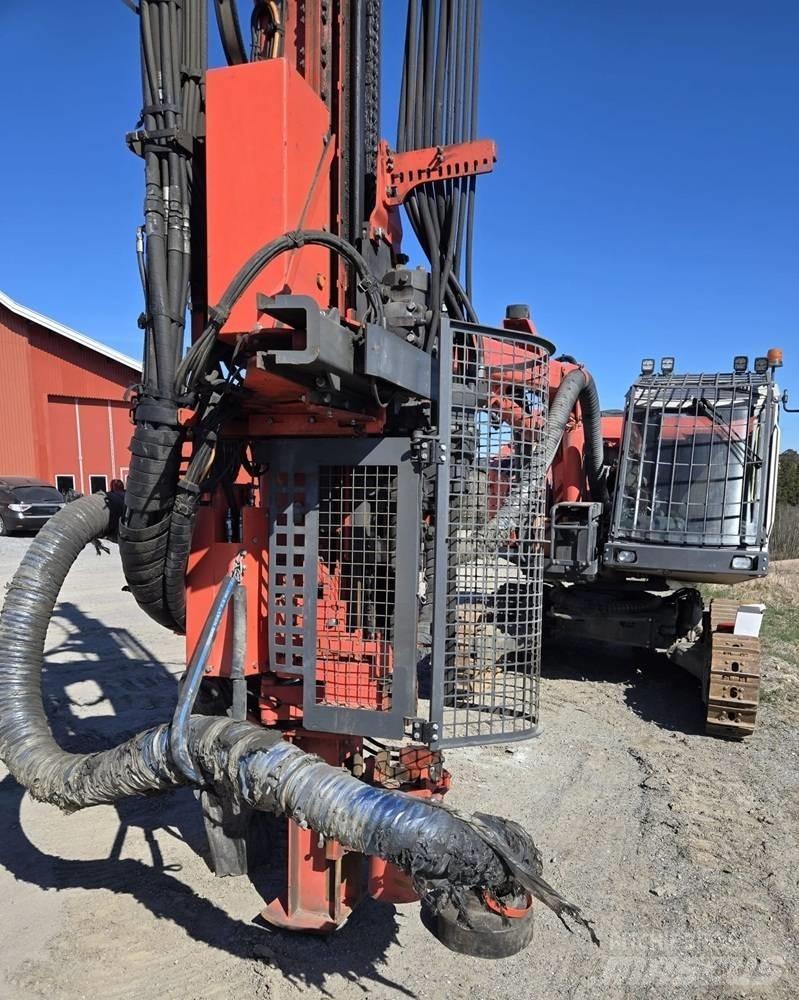 Sandvik Ranger DX800 Tunelske in podzemne rudarske vrtalne naprave