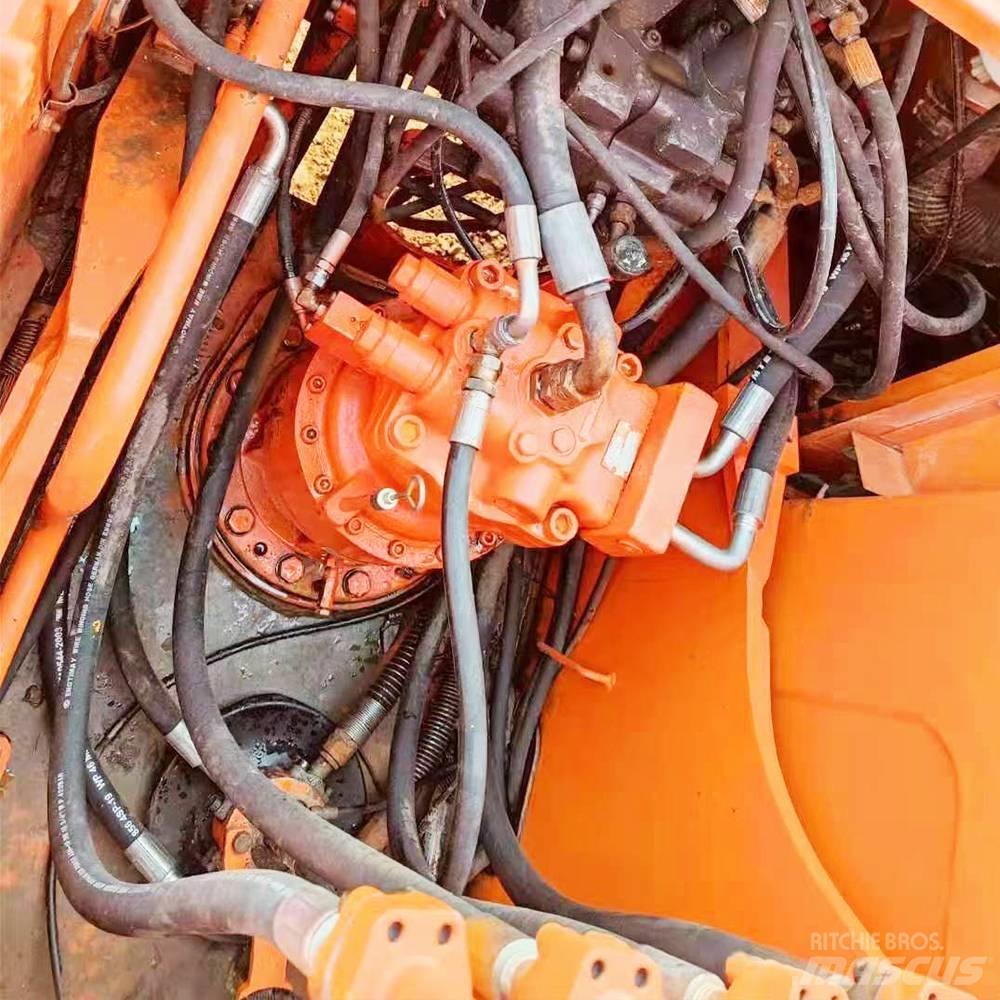 Doosan 225 Bagri goseničarji