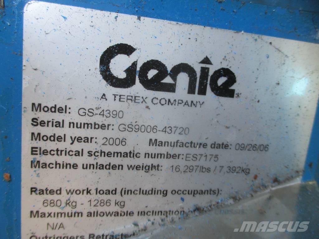 Genie GS 4390 RT Škarjaste dvižne ploščadi