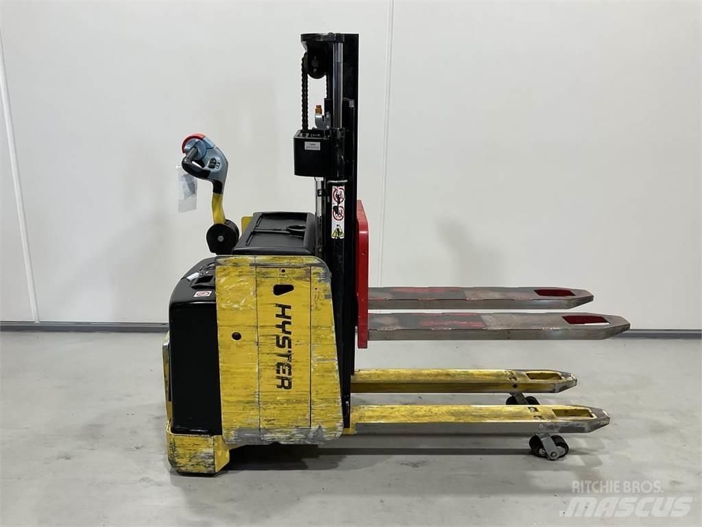 Hyster P2.0SD-17 Samopogonski ročni viličarji