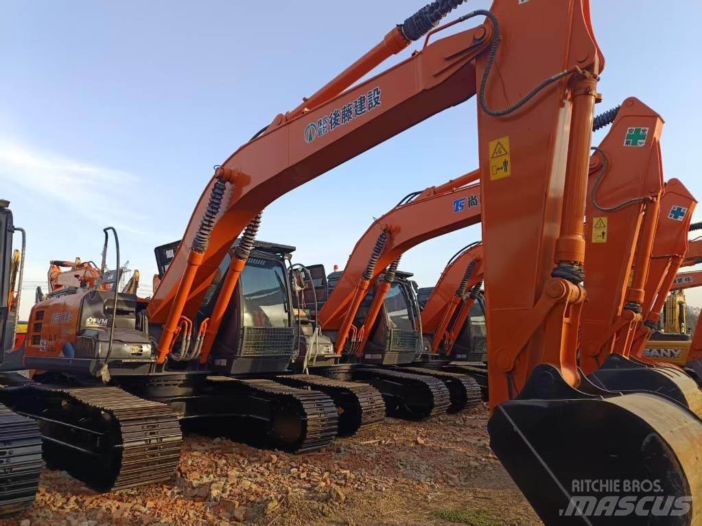 Hitachi ZX210 Bagri goseničarji