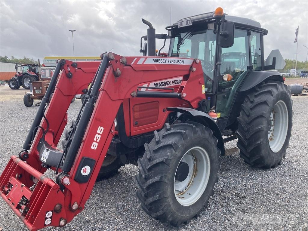 Massey Ferguson 4435 Traktorji