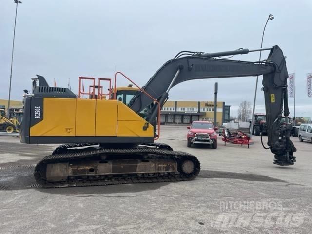 Volvo EC 250 EL Bagri goseničarji