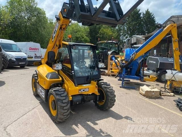 JCB 514-40 Kmetijski teleskopski nakladalci