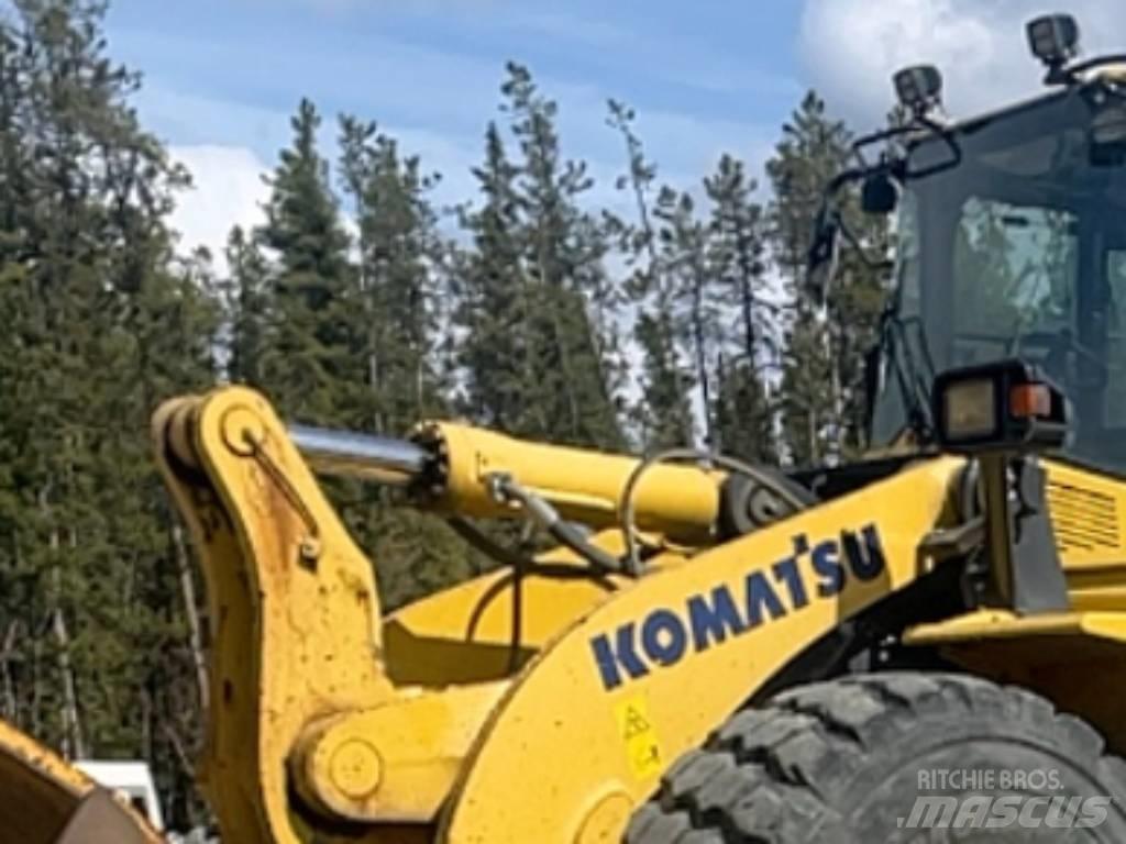 Komatsu WA 500-7 Kolesni nakladalci