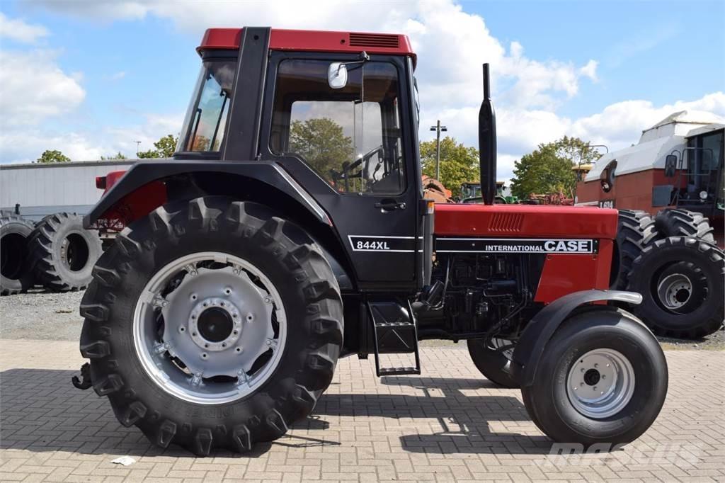 Case IH 844 XL Traktorji