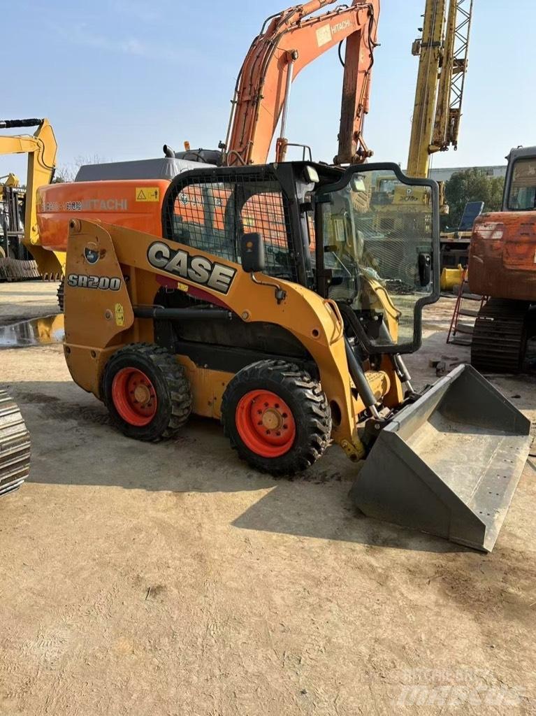 CASE SR 200 Skid steer mini nakladalci
