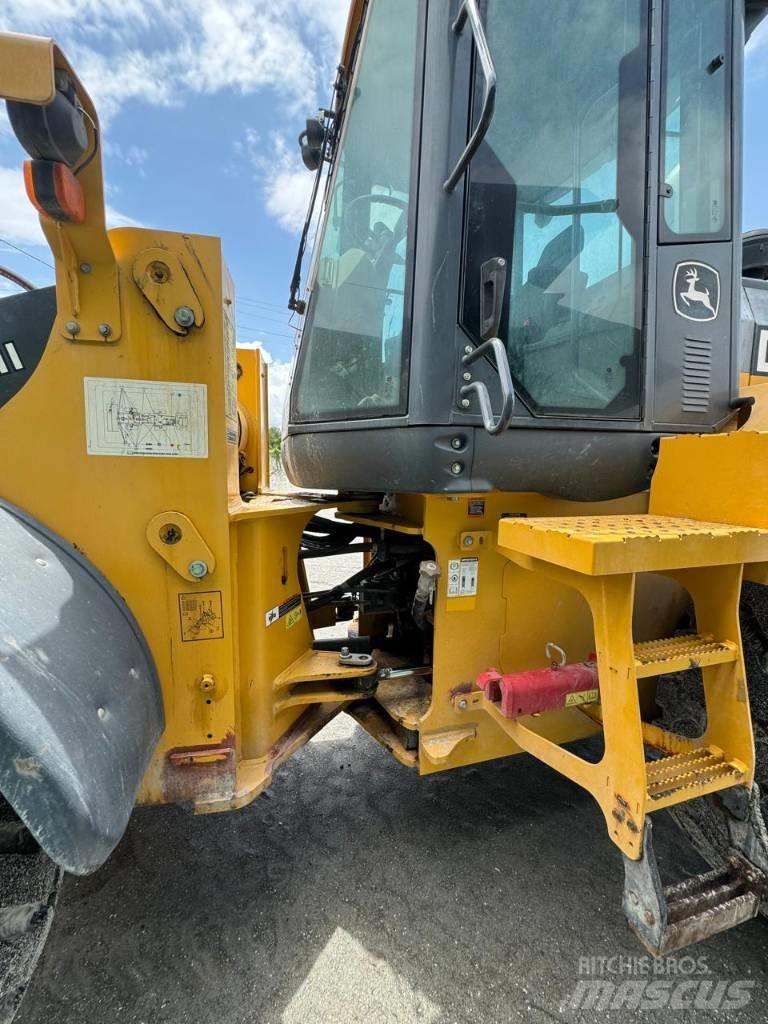 John Deere 624k-II Kolesni nakladalci