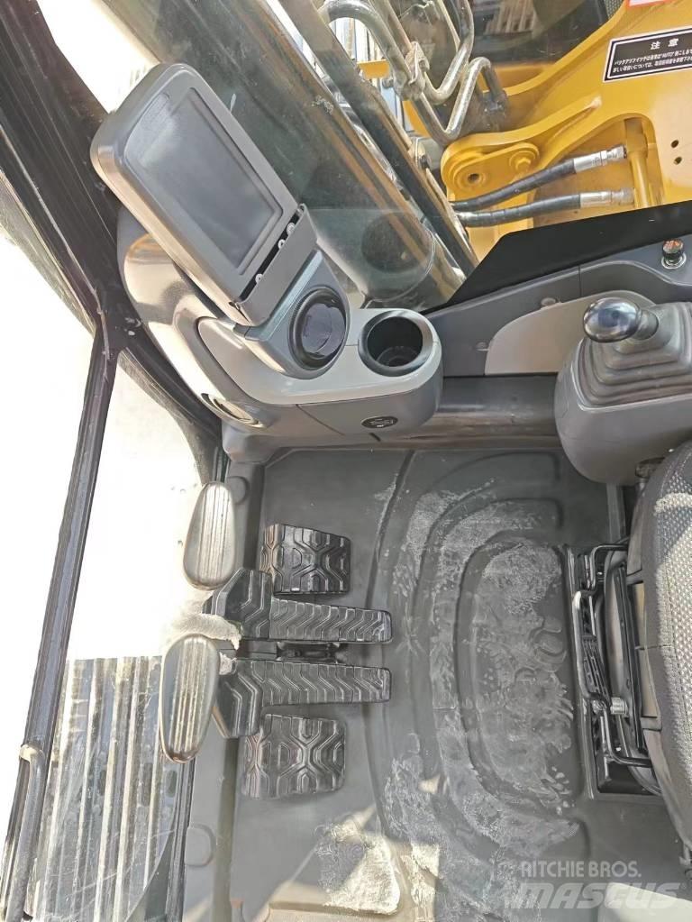 CAT 320 D2 Bagri goseničarji