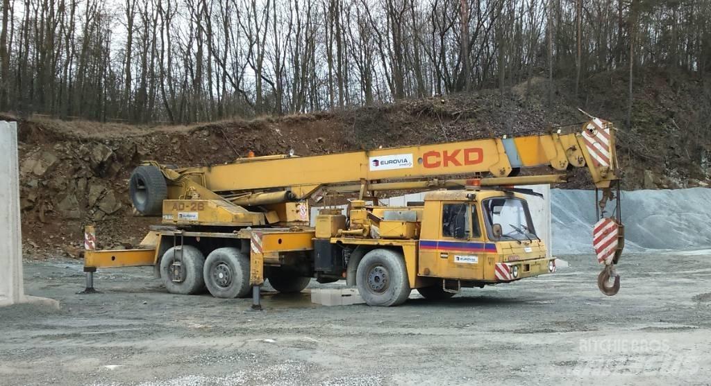 Tatra AD28 Druga dvigala/žerjavi
