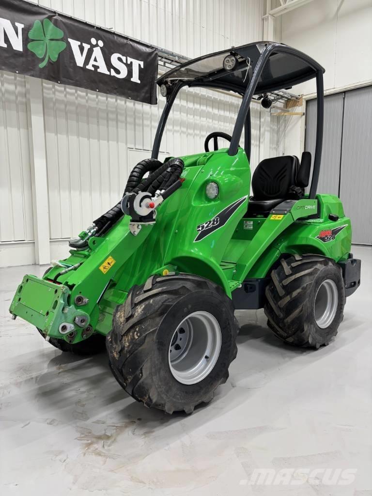 Avant 528 Večnamenski nakladalci