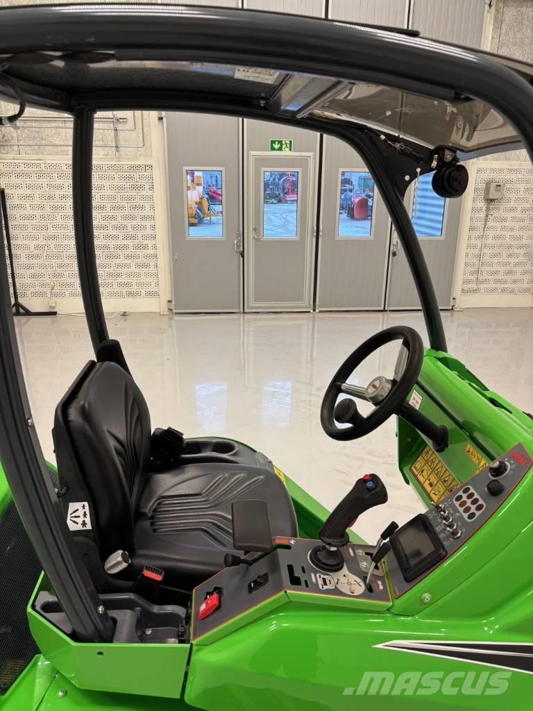 Avant 528 Večnamenski nakladalci