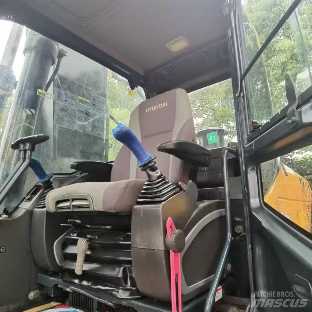 Hyundai R300LC-9S Midi bagri 7t – 12t