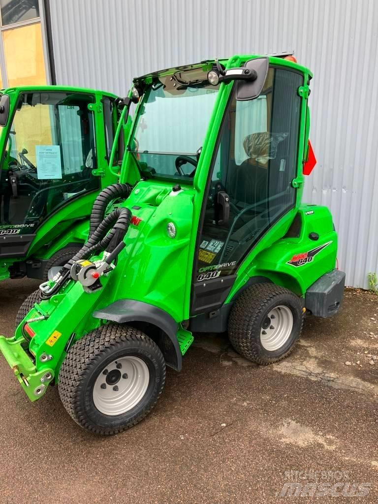 Avant 640i Skid steer mini nakladalci