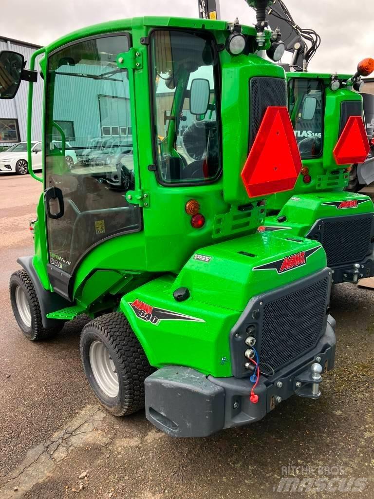 Avant 640i Skid steer mini nakladalci