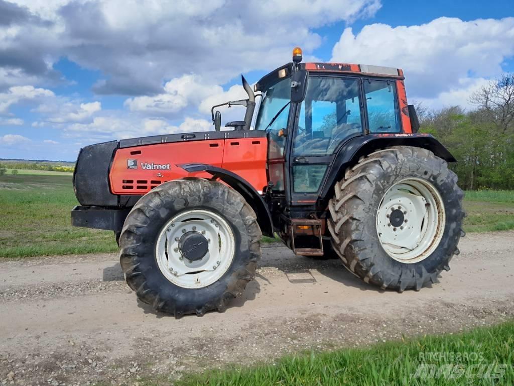 Valmet 8450 Traktorji