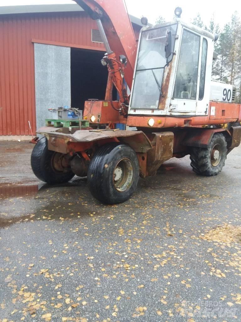 Poclain 90 P Bagri na kolesih