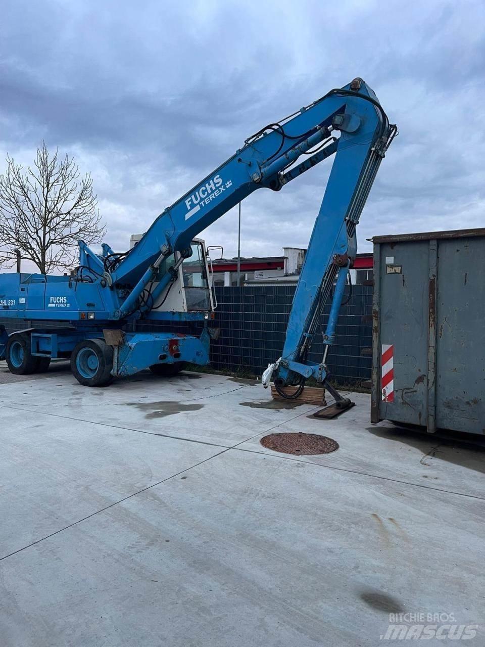 Fuchs MHL 331 Bagri na kolesih