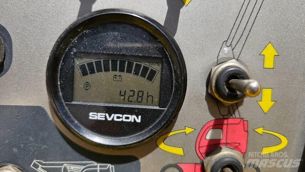 Manitou 170AETJ Zglobne dvižne ploščadi