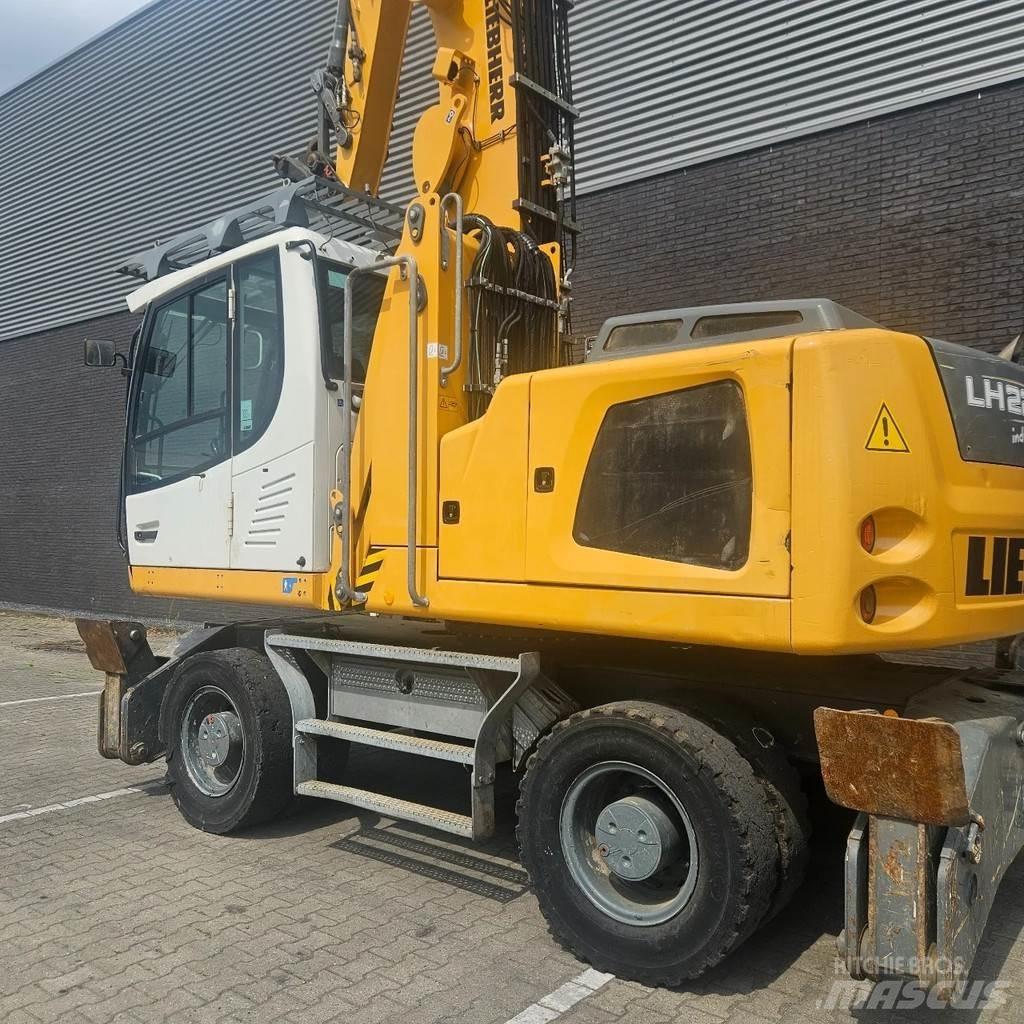 Liebherr LH22 Bagri za prekladanje primarnih/sekundarnih surovin