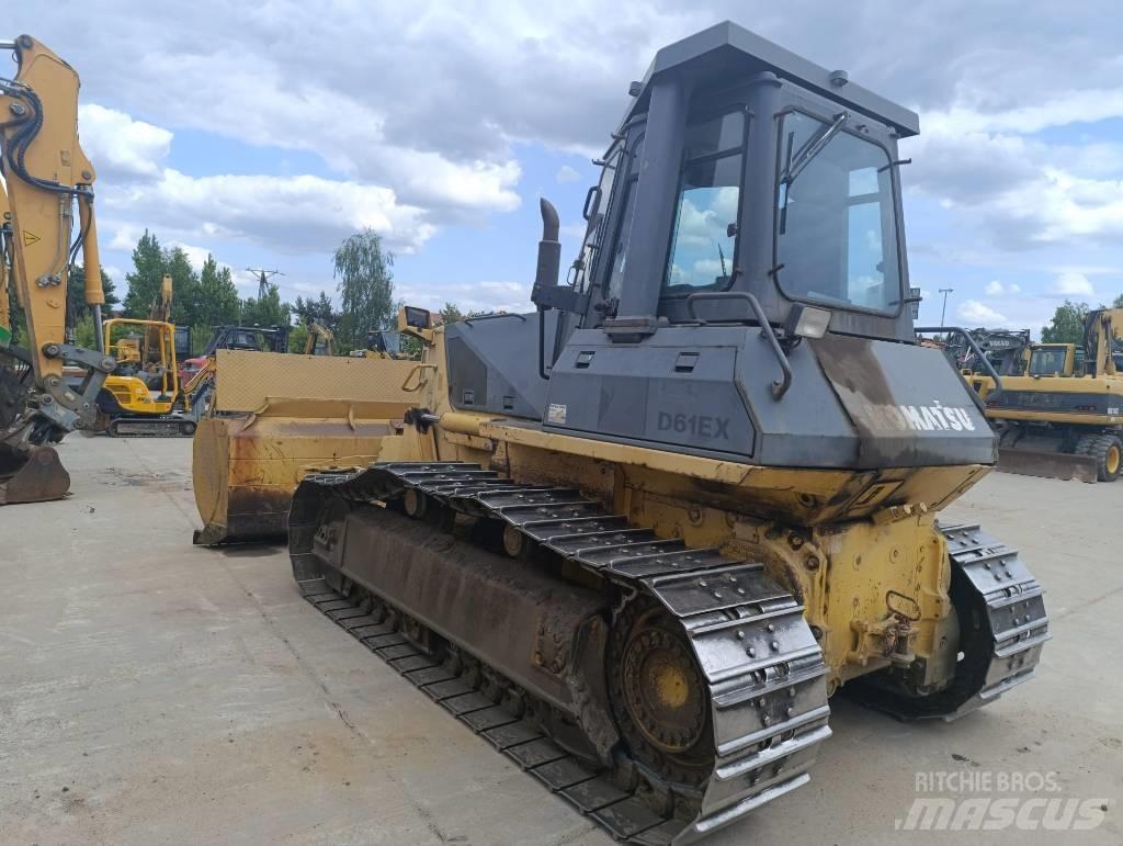 Komatsu D61EXL-12 Buldožerji goseničarji