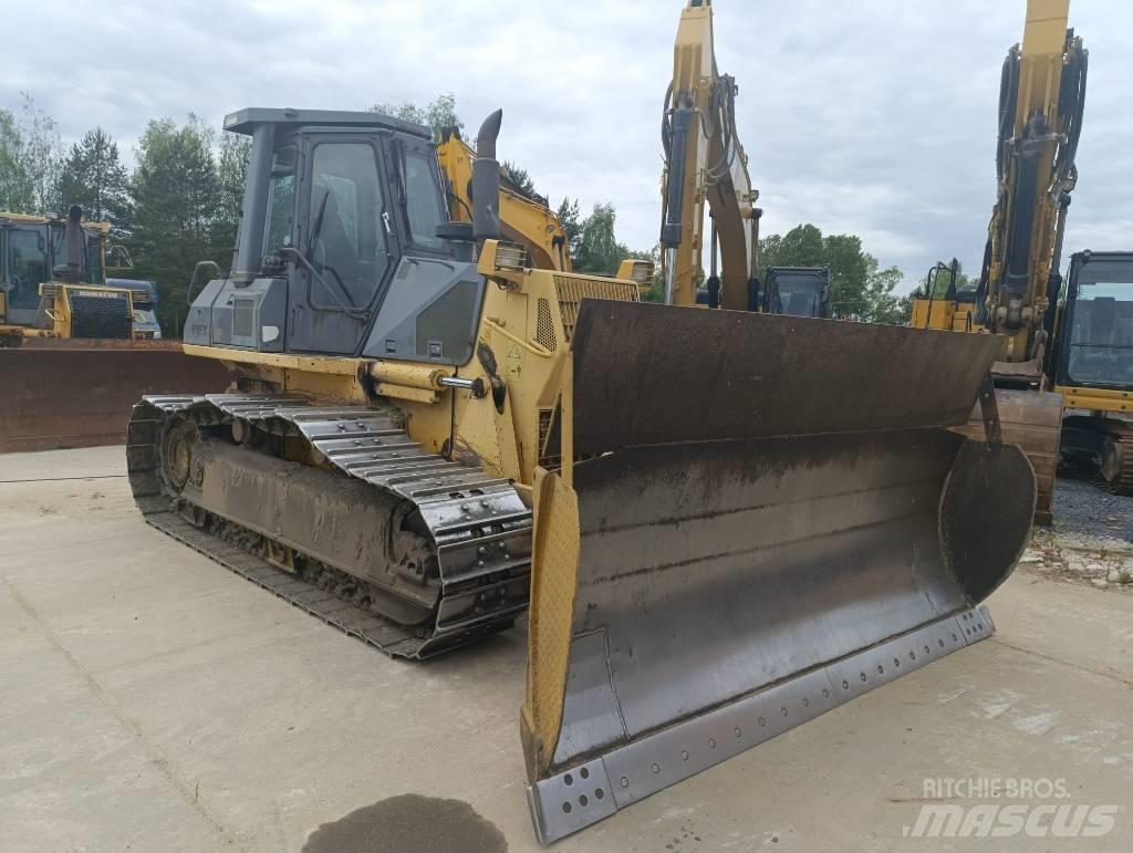 Komatsu D61EXL-12 Buldožerji goseničarji