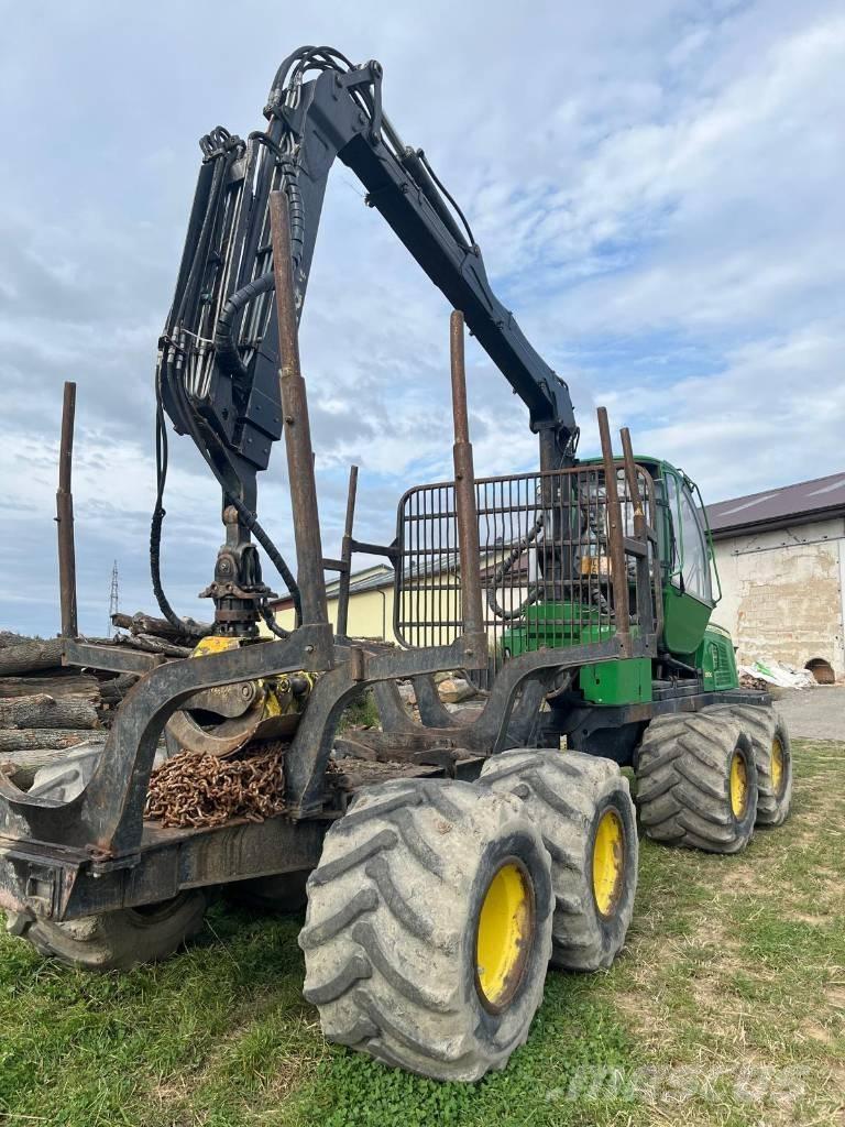John Deere 810 E Forwarderji
